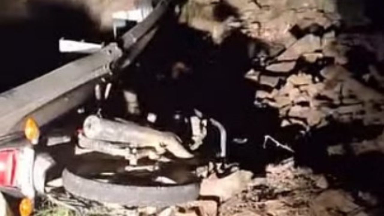 Yamunotri Highway पर डामटा में दुर्घटना, घायल विकास खाई में मिला, दोनों घायलों को देहरादून रेफर किया गया Yamunotri Highway पर डामटा में दुर्घटना, घायल विकास खाई में मिला, दोनों घायलों को देहरादून रेफर किया गया