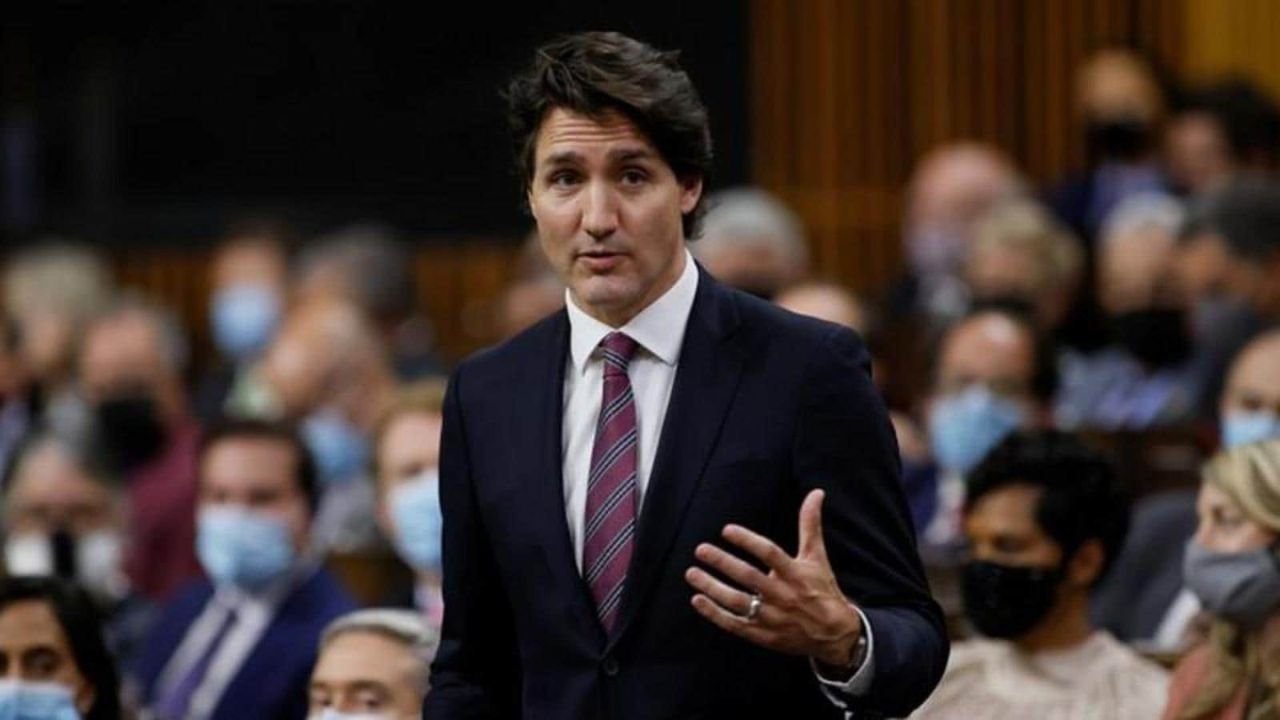 Canada में प्रधानमंत्री जस्टिन ट्रूडो की कुर्सी खतरे में, अपनी पार्टी ने उन्हें दिया यह समय Canada में प्रधानमंत्री जस्टिन ट्रूडो की कुर्सी खतरे में, अपनी पार्टी ने उन्हें दिया यह समय