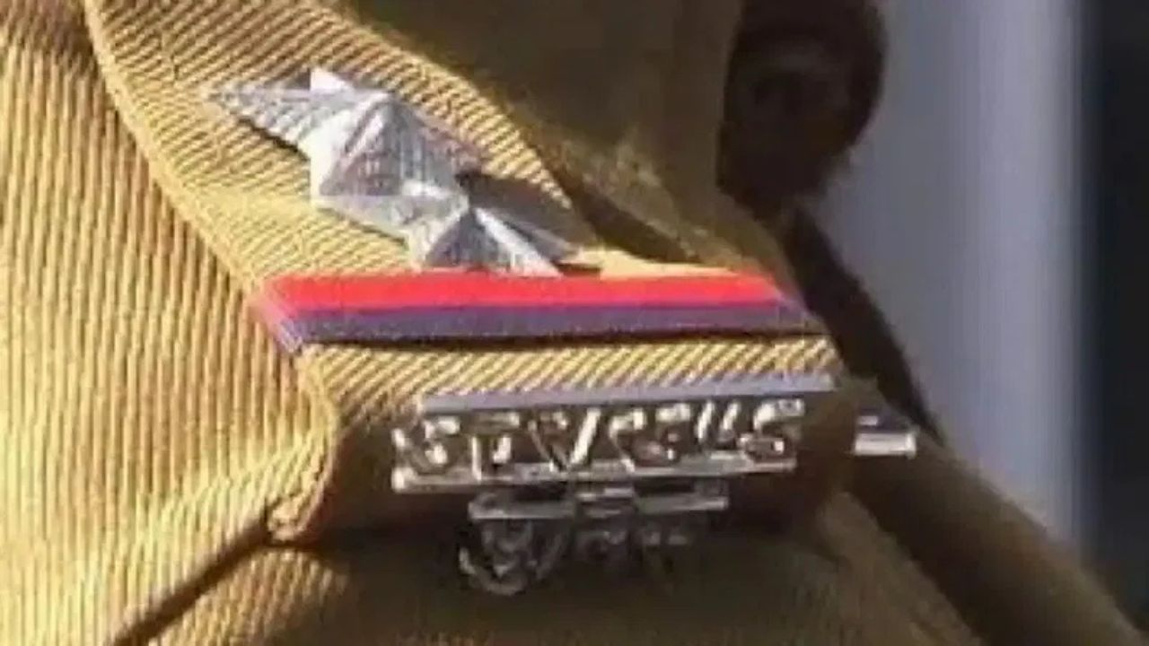 Dehradun police: नौकरी के नाम पर लाखों की धोखाधड़ी,  देहरादून पुलिस ने नकली फर्जी कंसलटेंसी का भंडाफोड़ किया