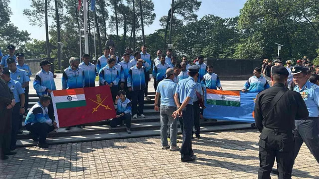 Dehradun: वायु वीर कार रैली ने राजधानी में शहीदों को अर्पित की श्रद्धांजलि Dehradun: वायु वीर कार रैली ने राजधानी में शहीदों को अर्पित की श्रद्धांजलि