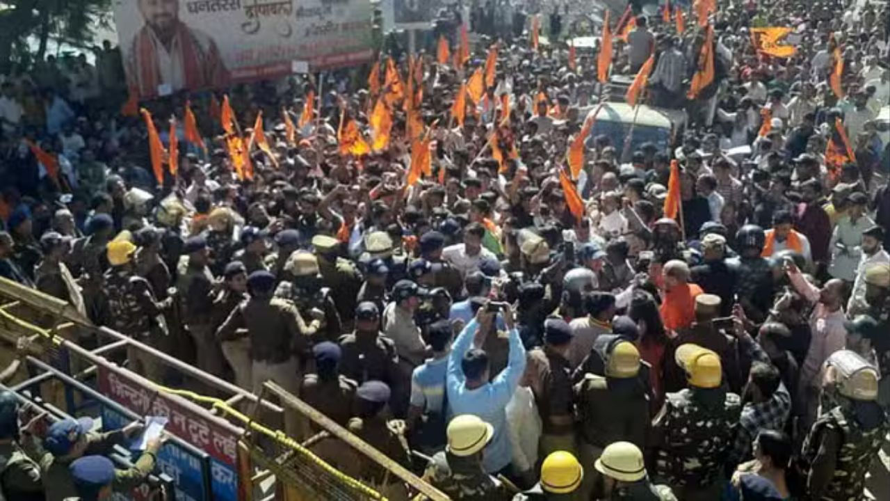 Uttarkashi में मस्जिद को लेकर हंगामा, धार्मिक संगठन ने निकाली रैली, स्थिति बेकाबू होते देख SDM मौके पर पहुंचे