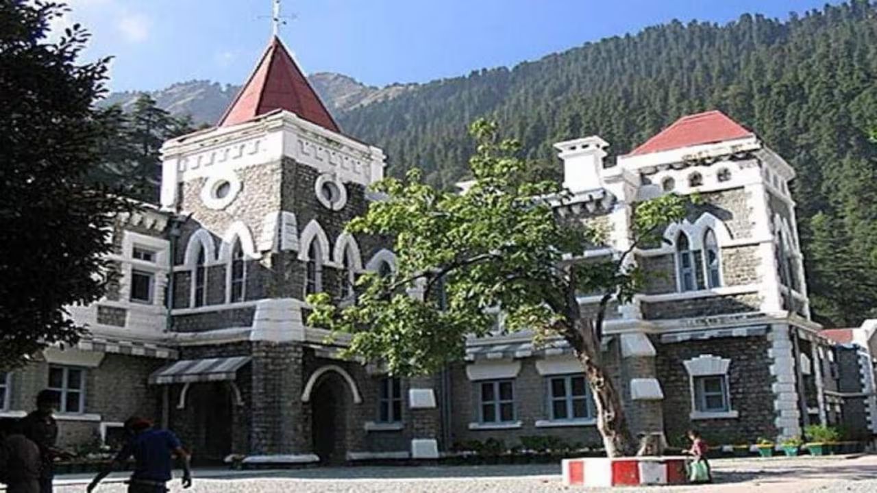 Uttarakhand: इस बार नहीं होंगे छात्र संघ चुनाव, नैनीताल हाई कोर्ट ने पीआईएल का निस्तारण किया Uttarakhand: इस बार नहीं होंगे छात्र संघ चुनाव, नैनीताल हाई कोर्ट ने पीआईएल का निस्तारण किया