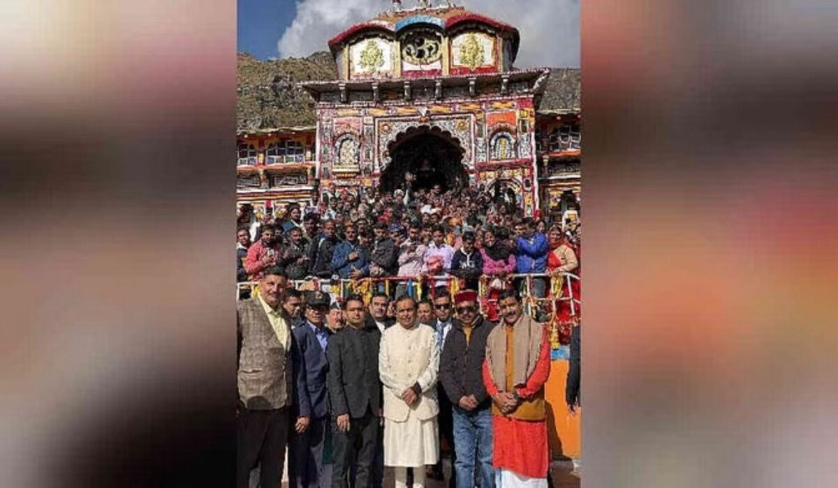 Uttarakhand News: मुकेश अंबानी ने बद्रीनाथ-केदारनाथ धाम का किया दौरा, भोग के लिए दान दिए पांच करोड़ रुपये