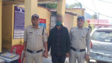 Uttarakhand: एक लाख की 864 ग्राम अवैध अफीम के साथ 1 तस्कर गिरफ्तार
