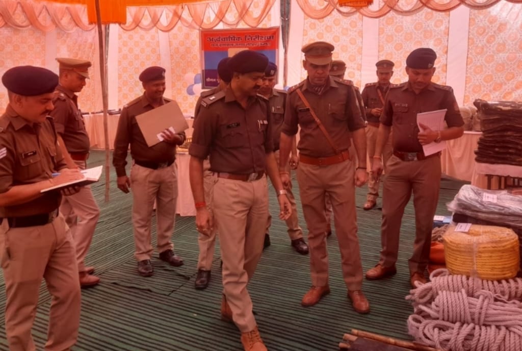 Haridwar: पुलिस अधीक्षक ग्रामीण स्वप्न किशोर ने थाना बुग्गावाला का किया अर्द्धवार्षिक निरीक्षण दिए आवश्यक दिशा-निर्देश Haridwar: पुलिस अधीक्षक ग्रामीण स्वप्न किशोर ने थाना बुग्गावाला का किया अर्द्धवार्षिक निरीक्षण दिए आवश्यक दिशा-निर्देश