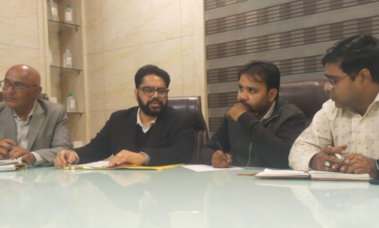 Roorkee: जमीन कब्जाने के आरोपो को एक्सा कंपनी के अधिकारियों ने बताया बेबुनियाद, कहा कंपनी के पास जितनी भूमि वह विधिवत सरकारी दस्तावेजों में है दर्ज Roorkee: जमीन कब्जाने के आरोपो को एक्सा कंपनी के अधिकारियों ने बताया बेबुनियाद, कहा कंपनी के पास जितनी भूमि वह विधिवत सरकारी दस्तावेजों में है दर्ज