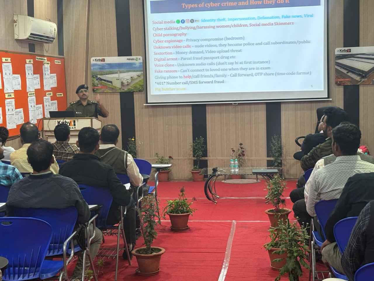 Haridwar: किर्बी कम्पनी सिडकुल पहुंची साईबर सेल टीम, कम्पनी के अधिकारियों/कर्मचारियों को साईबर फ्रॉड के बारे में किया जागरुक व दिए टिप्स