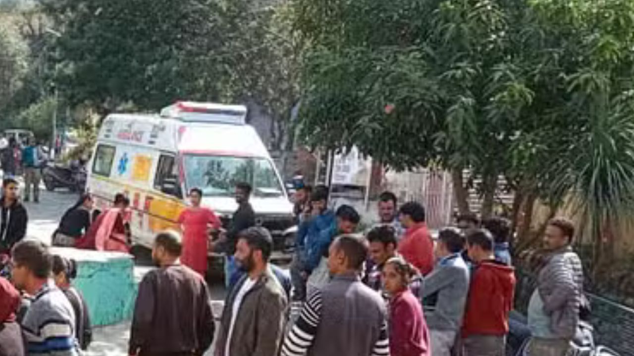 Uttarkashi में दर्दनाक सड़क हादसा, चार वर्षीय मासूम और पिता की मौत