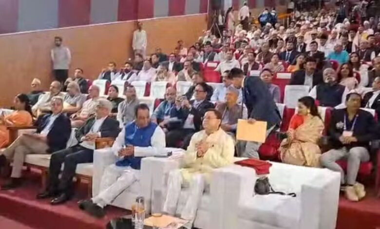 Uttarakhand Foundation Day: मुख्यमंत्री धामी ने प्रवासी सम्मेलन का उद्घाटन किया, 24 साल के सफर पर मंथन Uttarakhand Foundation Day: मुख्यमंत्री धामी ने प्रवासी सम्मेलन का उद्घाटन किया, 24 साल के सफर पर मंथन