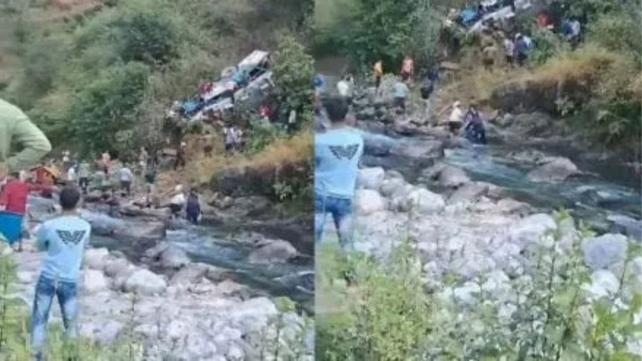 Uttarakhand: अल्मोड़ा, उत्तराखंड में बस गहरी खाई में गिरी; 7 की मौत Uttarakhand: अल्मोड़ा, उत्तराखंड में बस गहरी खाई में गिरी; 7 की मौत