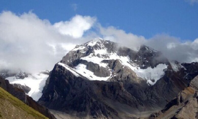 Pithoragarh: पर्यटन के बढ़ते प्रभाव से हिमालय में बर्फ पिघलने की रफ्तार तेज, पर्यावरणविद और वैज्ञानिक चिंतित Pithoragarh: पर्यटन के बढ़ते प्रभाव से हिमालय में बर्फ पिघलने की रफ्तार तेज, पर्यावरणविद और वैज्ञानिक चिंतित