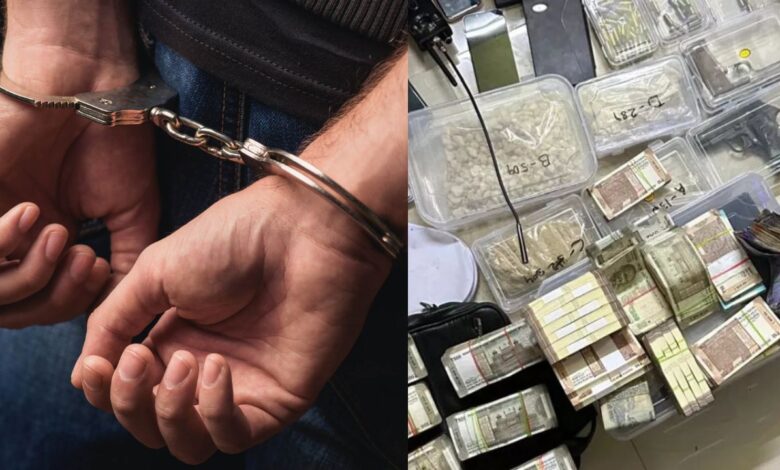 Crime news: अहमदाबाद में ड्रग्स के साथ गिरफ्तार युवक, एक करोड़ से अधिक की ड्रग्स बरामद Crime news: अहमदाबाद में ड्रग्स के साथ गिरफ्तार युवक, एक करोड़ से अधिक की ड्रग्स बरामद