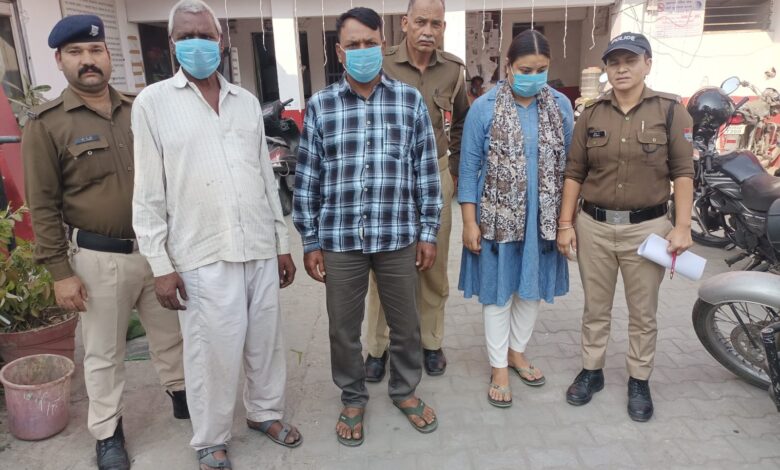 Haridwar: बालाजी ज्वेलर्स कांड के मुख्य आरोपी की पत्नी व उसके पनाहगार चाचा व ताऊ को पुलिस ने किया गिरफ्तार