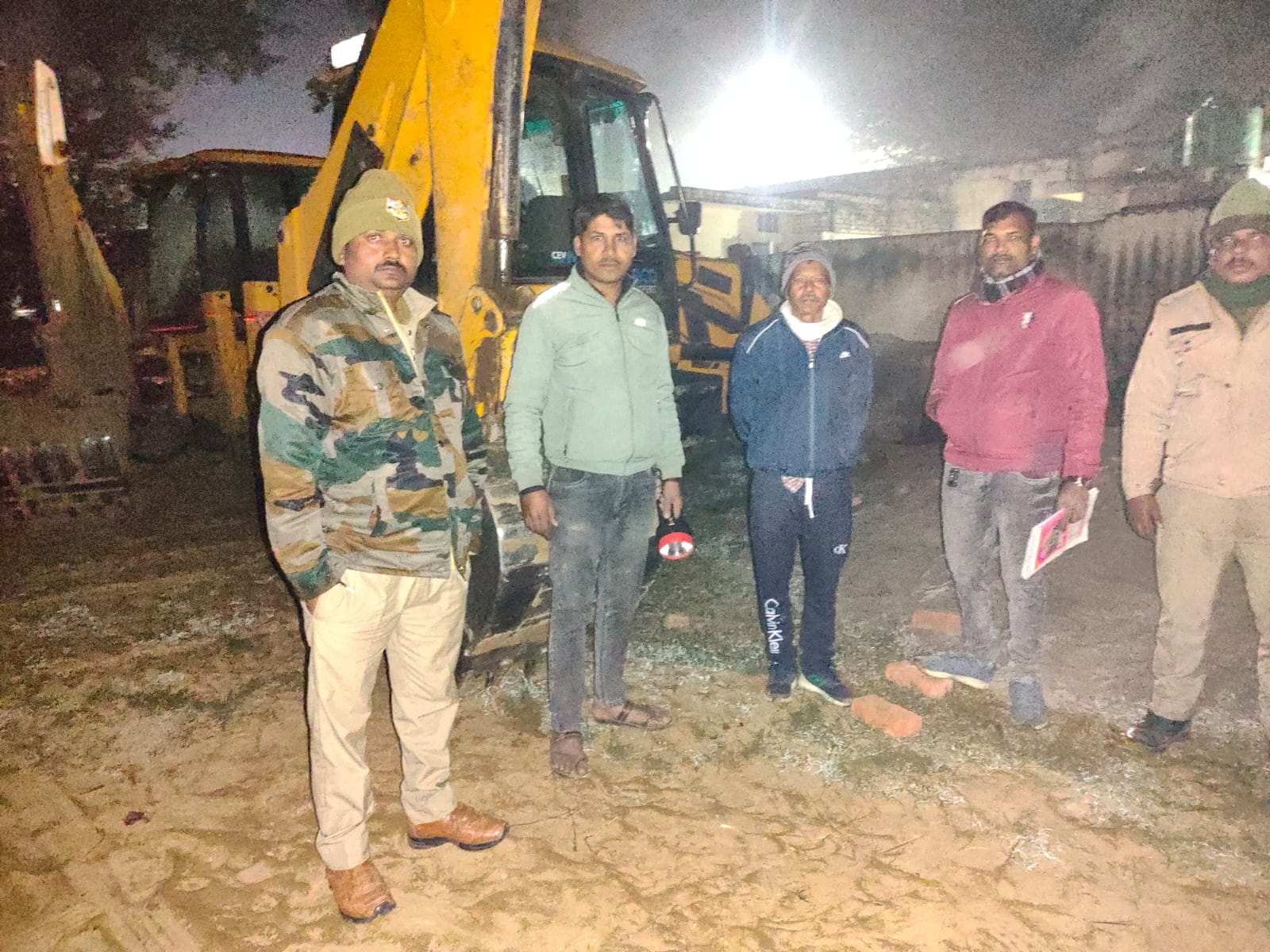 Roorkee: अवैध खनन के खिलाफ ज्वाइंट मजिस्ट्रेट की कार्यवाही जारी, दो ट्रैक्टर ट्रॉली समेत एक जेसीबी पकड़ी