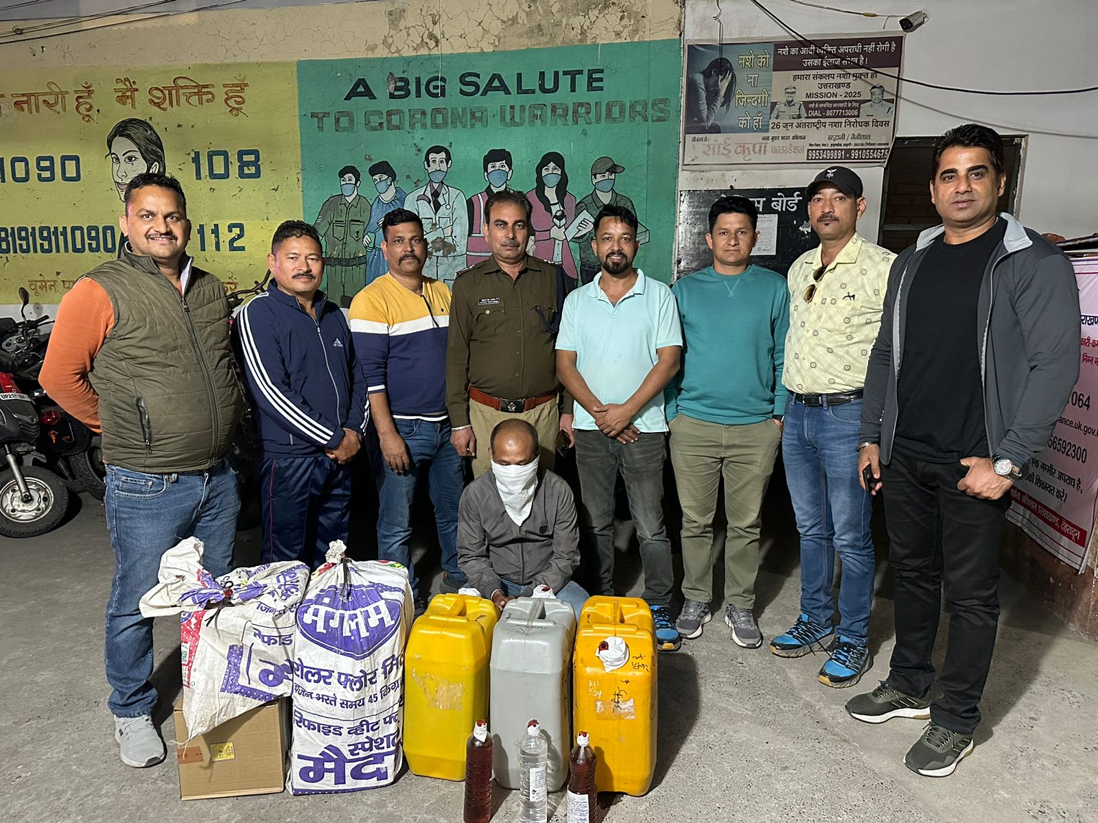 Dehradun: नकली शराब की फैक्ट्री का भण्डाफोड़, एक गिरफ्तार, भारी मात्रा में नकली शराब, कैमिकल, रॉ मटैरियल व उपकरण बरामद