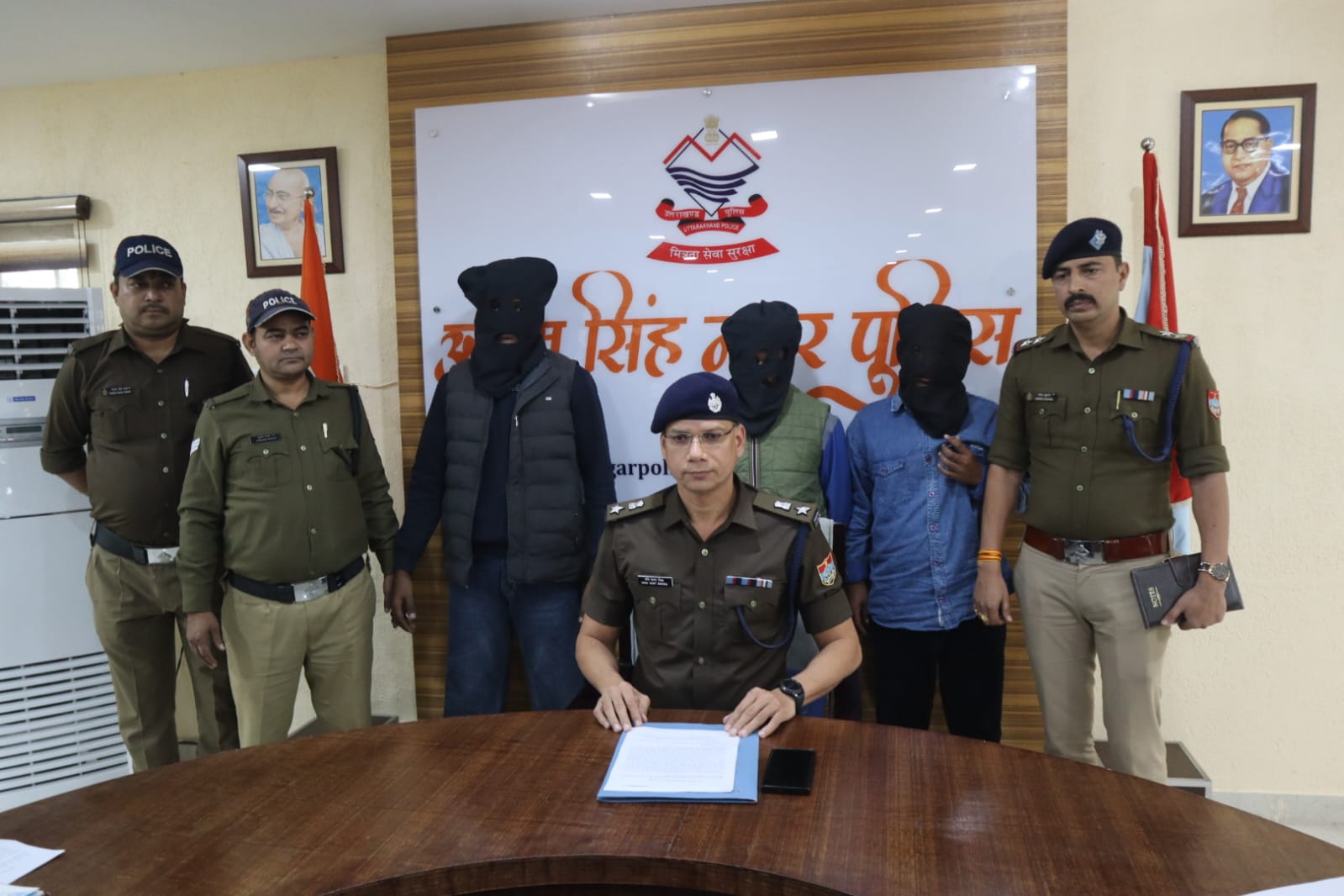 Uttarakhand: पत्नी ने प्रेम प्रसंग के चलते प्रेमी के साथ मिलकर कराई पति की हत्या, 4 गिरफ्तार, निशादेही पर मृतक का जमीन में गड़ा शव बरामद