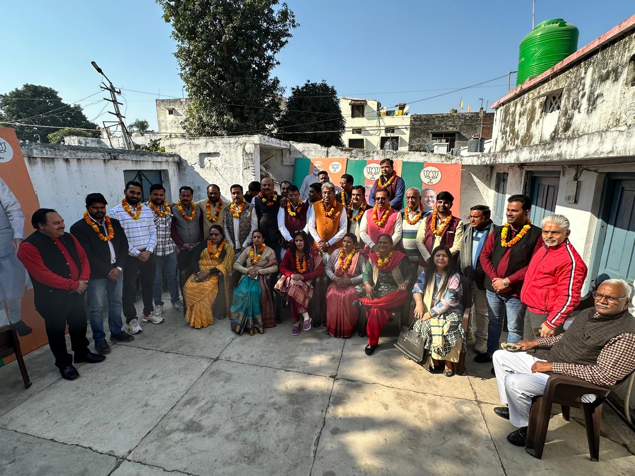 Roorkee: कार्यकाल सफलता पूर्वक पूर्ण होने पर नगर निगम पार्षदों को किया सम्मानित