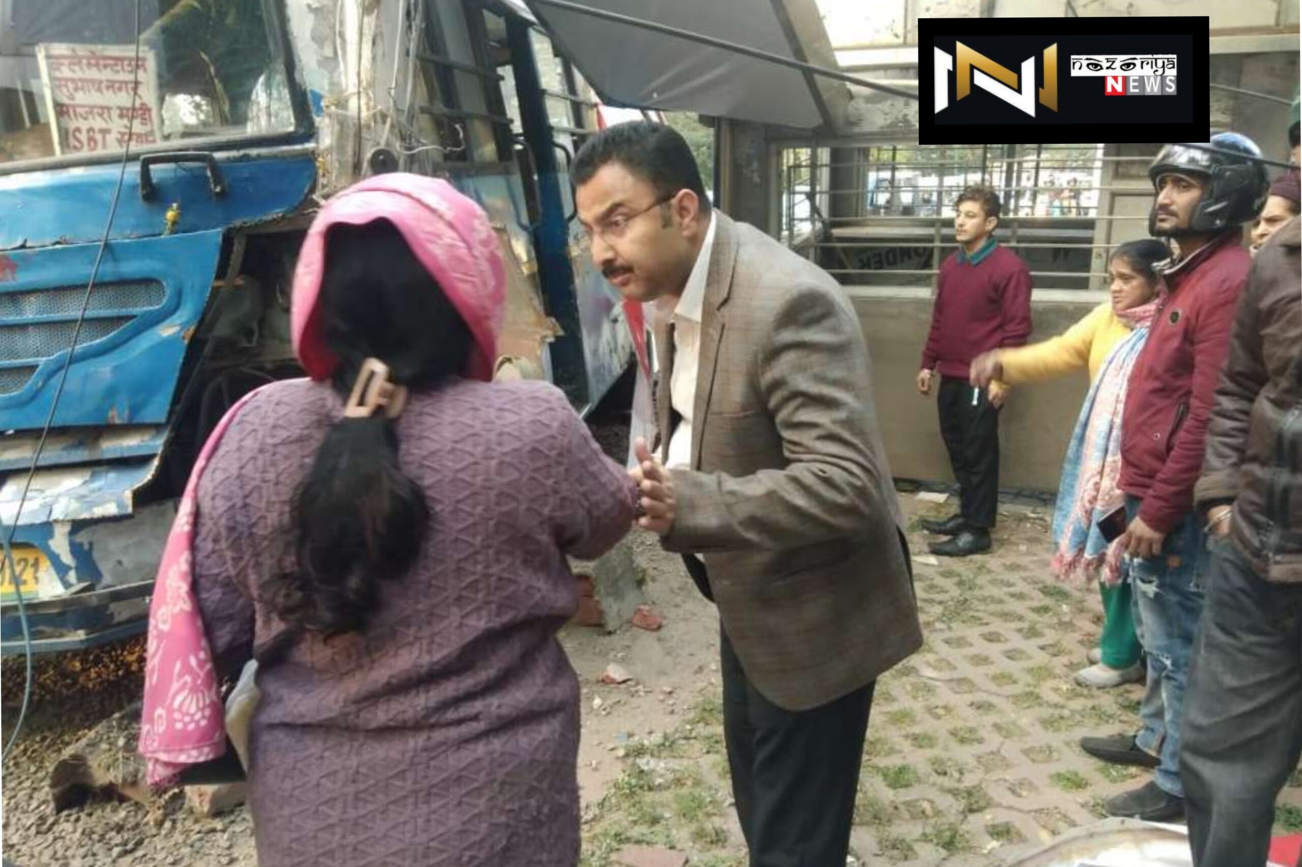 Dehradun: एनआईवीएच के निकट सिटी बस हुई दुर्घटनाग्रस्त, कई घायल Dehradun: एनआईवीएच के निकट सिटी बस हुई दुर्घटनाग्रस्त, कई घायल