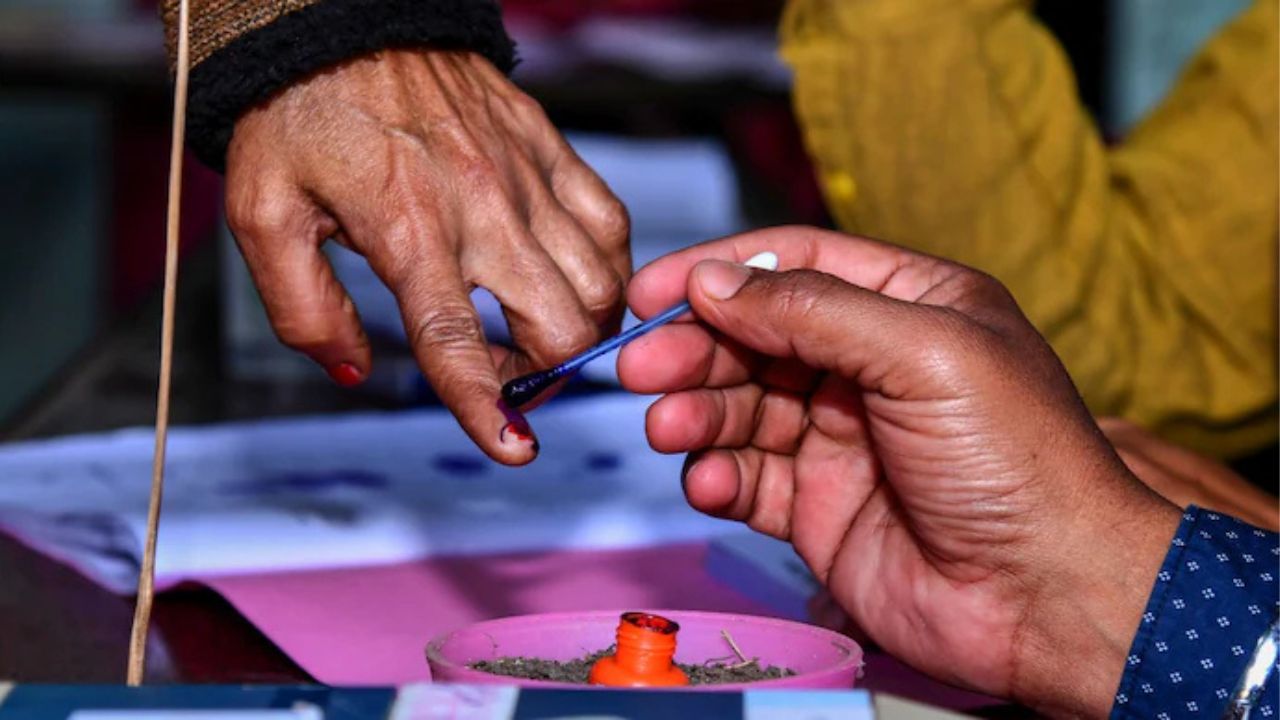 Uttarakhand civic elections: राजभवन में अटका ओबीसी आरक्षण का अध्यादेश, सुप्रीम कोर्ट का आदेश विकल्प