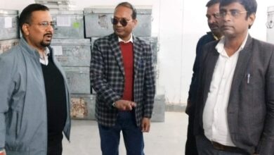 Haridwar: जिला निर्वाचन अधिकारी/ जिलाधिकारी ने किया ईवीएम व वीवीपैट मशीन का निरीक्षण