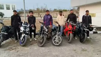 Dehradun: स्टंटबाजी कर रहे 6 स्टंटबाजों के किये चालान