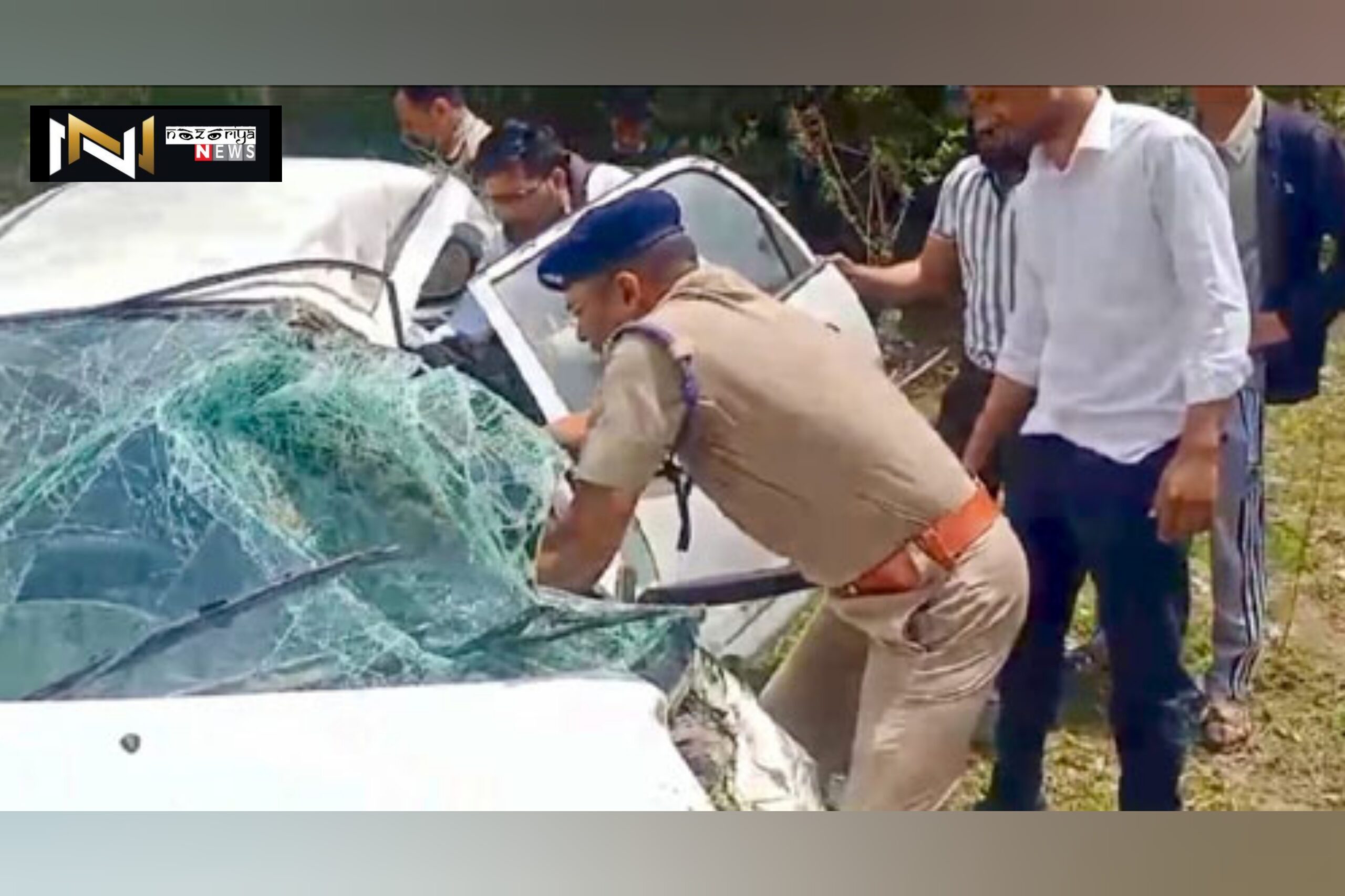 Uttarakhand: अनियंत्रित होकर 50 मीटर नीचे खाई में जा गिरी कार, रेस्क्यू कर घायलों को निकाल भेजा चिकित्सालय