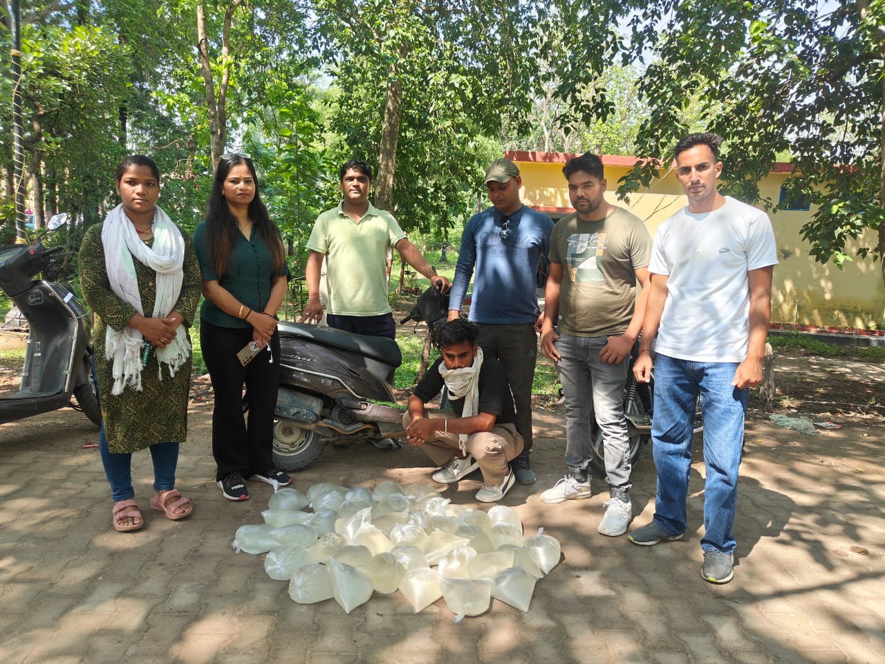 Rishikesh: आबकारी विभाग की बड़ी कार्रवाई, स्कूटी से पकड़ी गई 60 लीटर कच्ची शराब