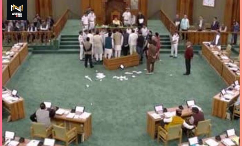 Uttarakhand: अनिश्चितकाल के लिए उत्तराखंड विधानसभा सत्र स्थगित, विपक्ष के हंगामे के बीच हुए अहम फैसले Uttarakhand: अनिश्चितकाल के लिए उत्तराखंड विधानसभा सत्र स्थगित, विपक्ष के हंगामे के बीच हुए अहम फैसले