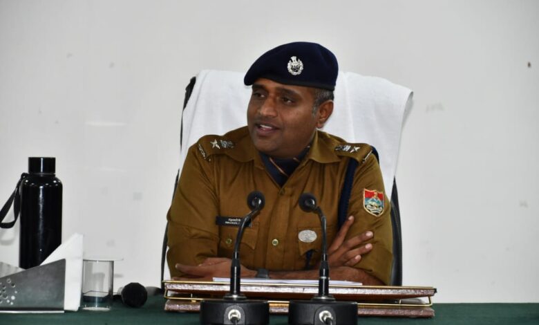 Uttarakhand: लूट की घटना का पुलिस ने किया खुलासा, दो को किया गिरफ्तार Uttarakhand: लूट की घटना का पुलिस ने किया खुलासा, दो को किया गिरफ्तार