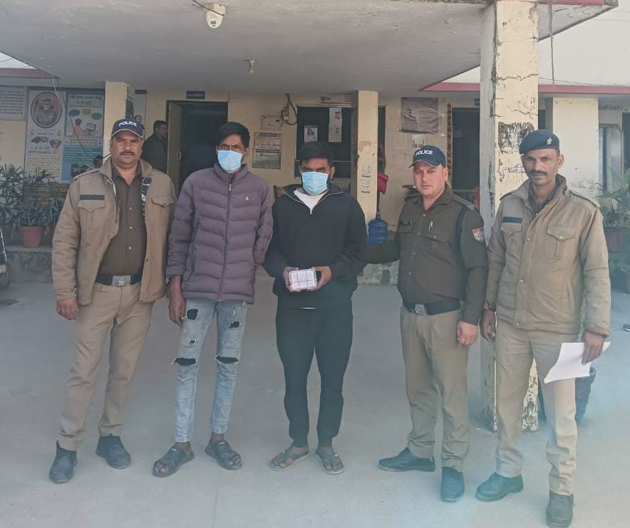 Dehradun: पटेलनगर क्षेत्र में हुई नकबजनी की घटना का खुलासा, 2 गिरफ्तार, कब्जे से घटना में चोरी की गई नकदी, ज्वैलरी व दस्तावेज बरामद