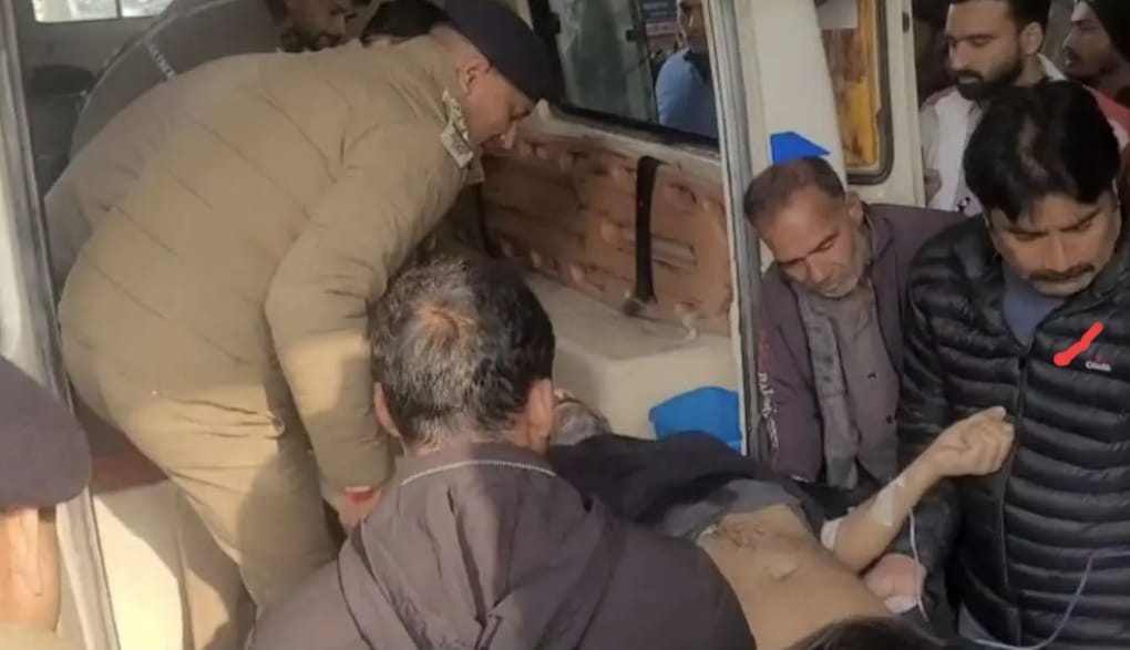 Laksar: पुलिस अभिरक्षा में ले जाए जा रहे हिस्ट्रीशीटर विनय त्यागी को बदमाशों ने मारी गोली…..देखें वीडियो!