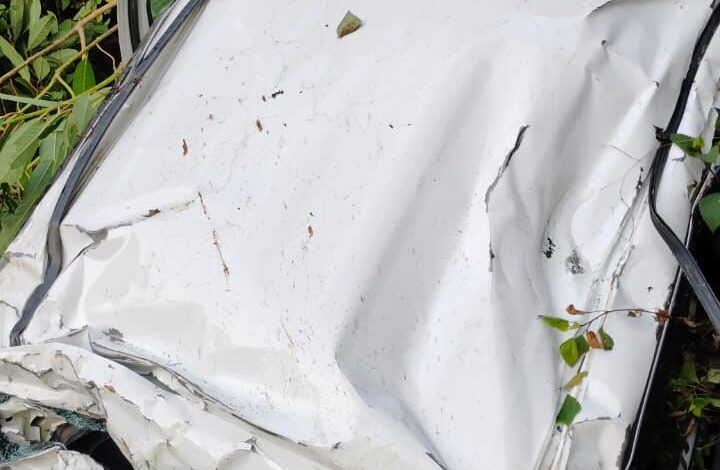 Uttarakhand: गहरी खाई में कार गिरी, दो की मृत्यु, एक घायल