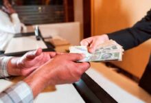 Haridwar: विजिलेंस की बड़ी कार्रवाई, डीएसओ समेत दो रिश्वत लेते रंगे हाथ गिरफ्तार