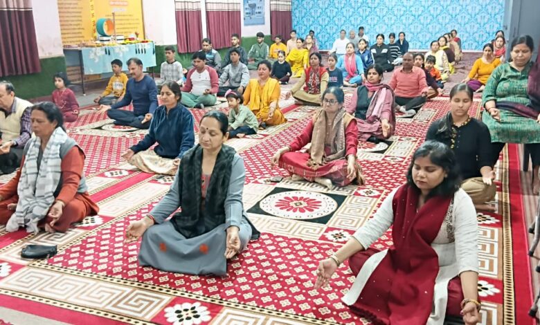 Roorkee: आनन्द स्वरूप आर्य सरस्वती विद्या मन्दिर में निःशुल्क योग शिविर का आयोजन Roorkee: आनन्द स्वरूप आर्य सरस्वती विद्या मन्दिर में निःशुल्क योग शिविर का आयोजन