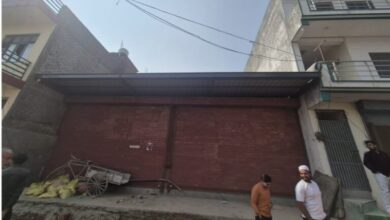 Dehradun: एमडीडीए का अवैध निर्माणों के खिलाफ अभियान जारी, आजाद कॉलोनी में अवैध व्यावसायिक निर्माण सील Dehradun: एमडीडीए का अवैध निर्माणों के खिलाफ अभियान जारी, आजाद कॉलोनी में अवैध व्यावसायिक निर्माण सील