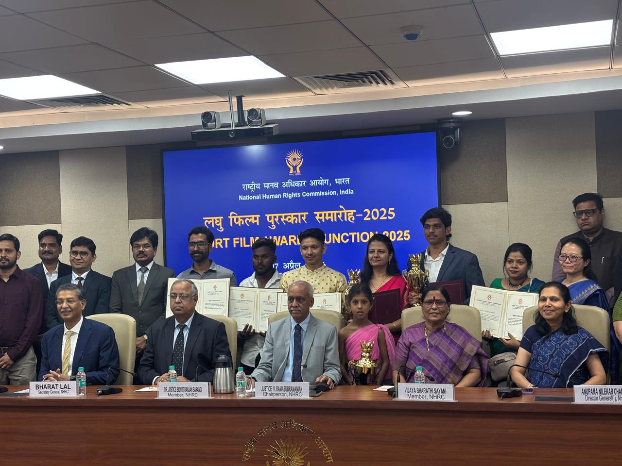 Uttarakhand: उत्तराखंड के फिल्मकारों ने NHRC में जीता राष्ट्रीय सम्मान Uttarakhand: उत्तराखंड के फिल्मकारों ने NHRC में जीता राष्ट्रीय सम्मान