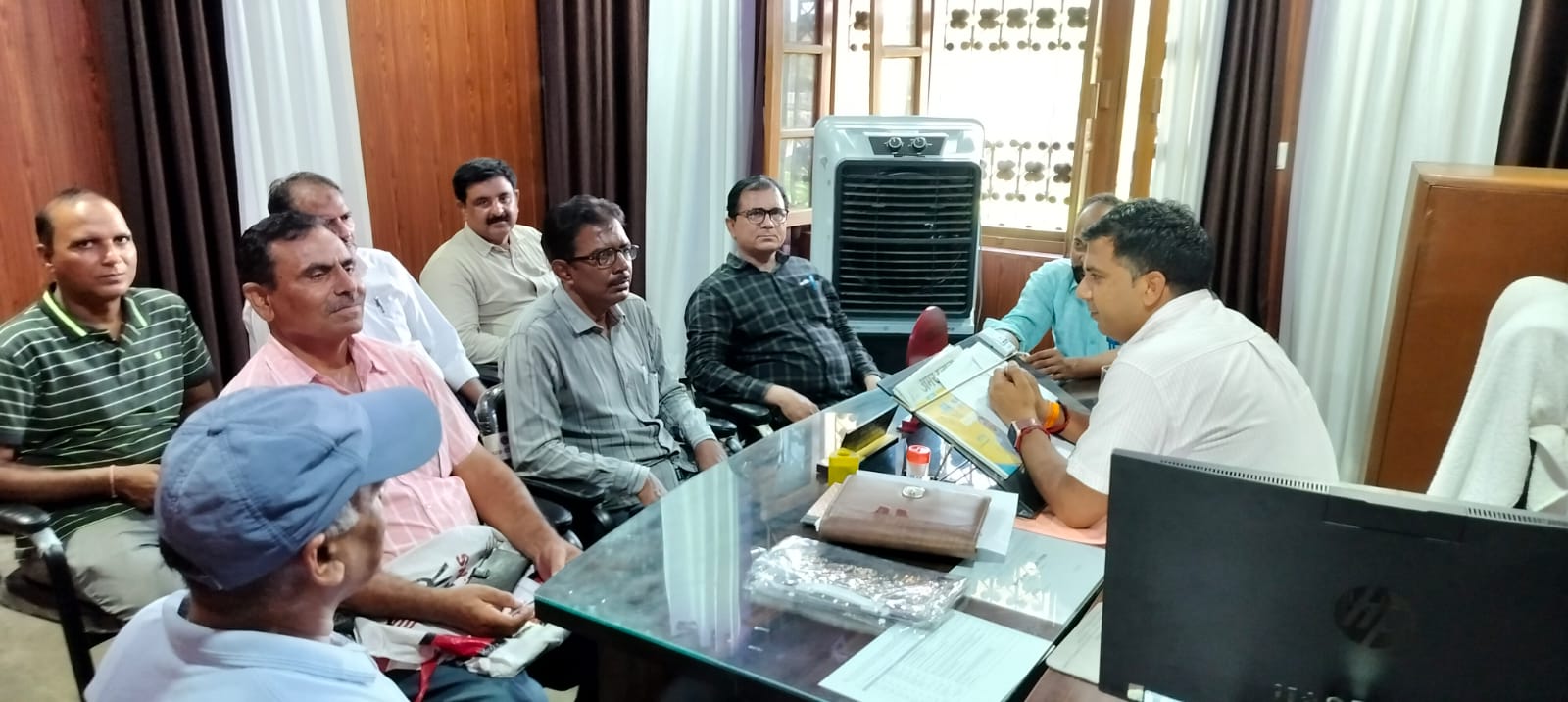 Kashipur: एस.सी.डी. आई.(डिप्टी) गन्ना विकास परिषद काशीपुर की ब्लॉक स्तरीय विभागीय अधिकारियों एवं फील्ड स्तरीय कार्मिकों के साथ समीक्षा बैठक