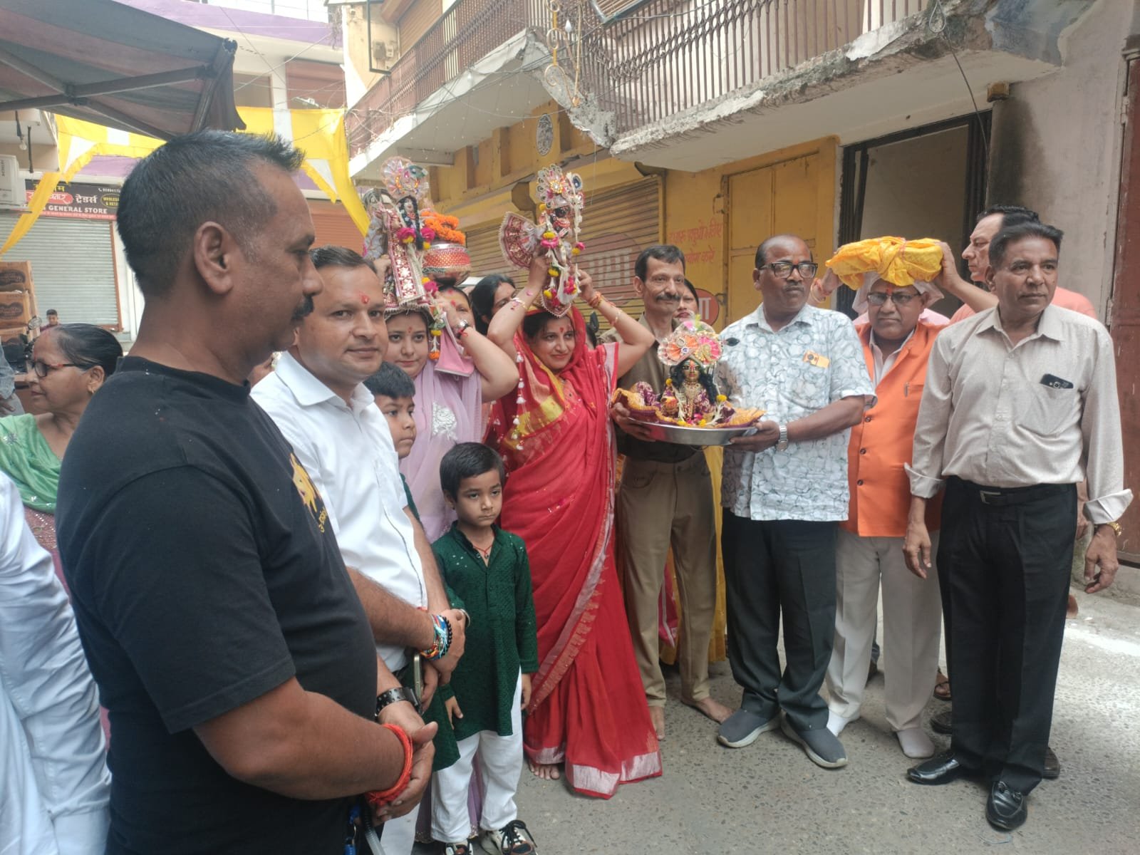 Roorkee: श्री राधे राधे कृष्ण सेवा समिति की द्वारा निकाली गई श्री राधा रानी की भव्य शोभायात्रा, सुंदर झांकियों ने मोहा श्रद्धालुओं का मन Roorkee: श्री राधे राधे कृष्ण सेवा समिति की द्वारा निकाली गई श्री राधा रानी की भव्य शोभायात्रा, सुंदर झांकियों ने मोहा श्रद्धालुओं का मन